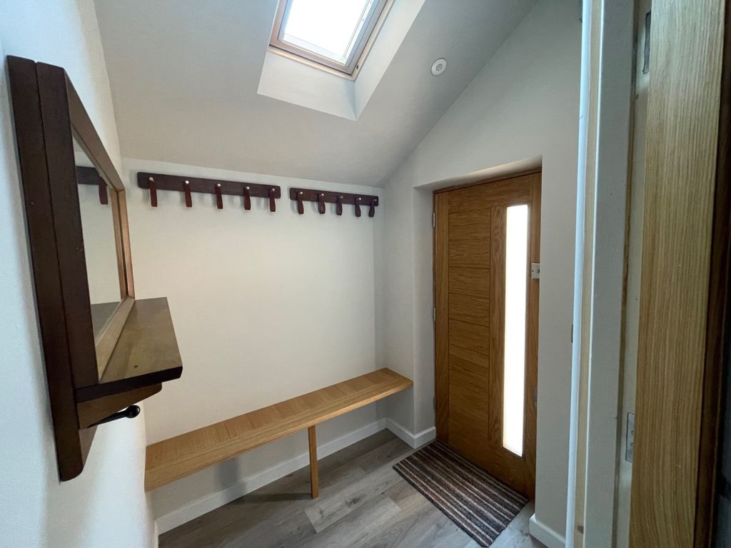 Property photo 3 of 28 Porch/ Boot Room