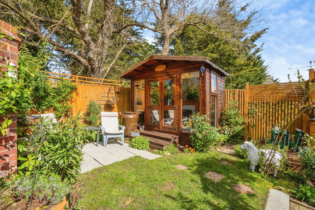 Property photo 3 of 17 Pbox-Img.Jpg