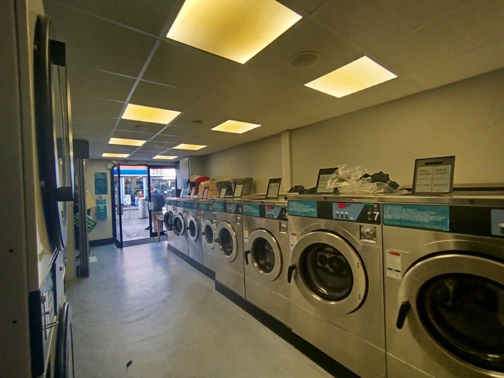 Property photo 1 of 9 Photo 9