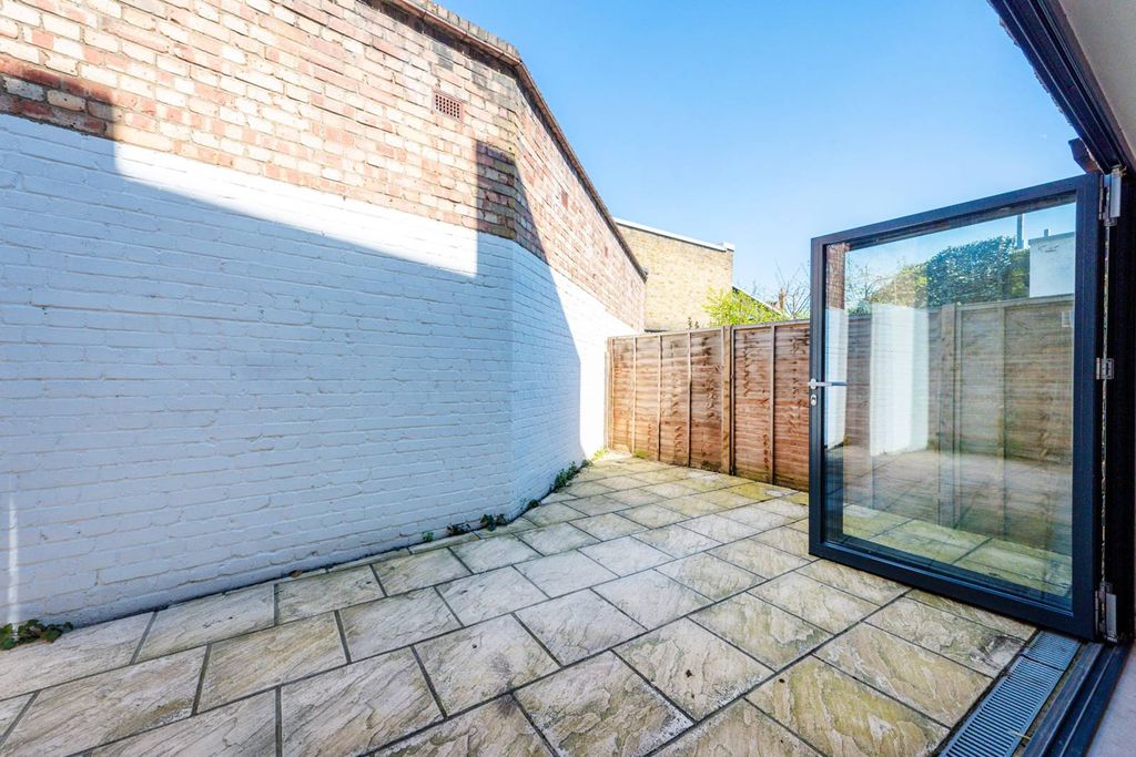 Property photo 3 of 16