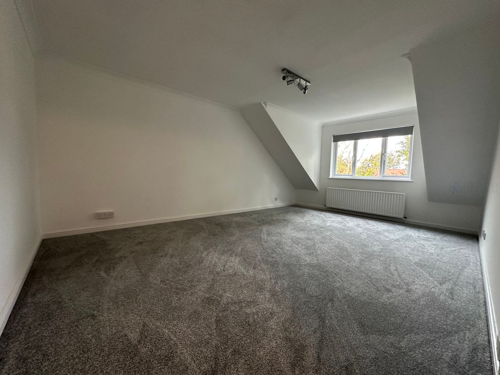 Property photo 2 of 8 Lounge.Jpeg