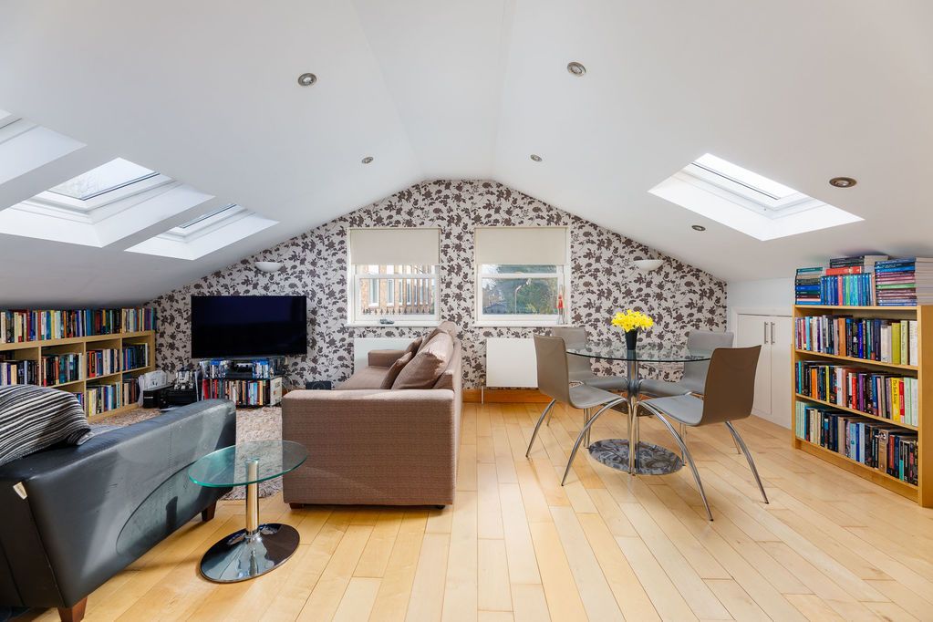 Property photo 1 of 11 Photo 4