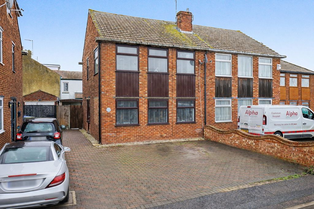 Property photo 1 of 14