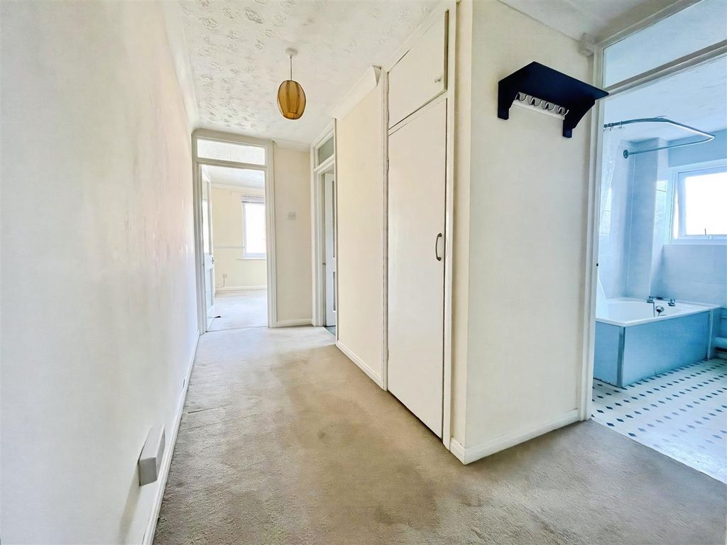 Property photo 3 of 10 14Bbd8B7-Stour 20Walk 20New 204.Jpg