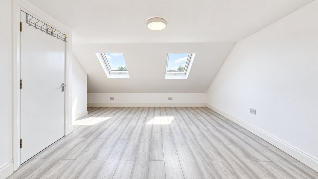 Property photo 1 of 11 Picture No. 06