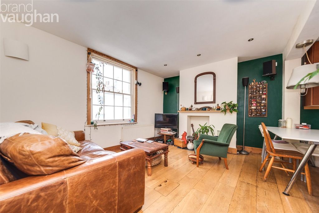 Property photo 3 of 9 Living Room