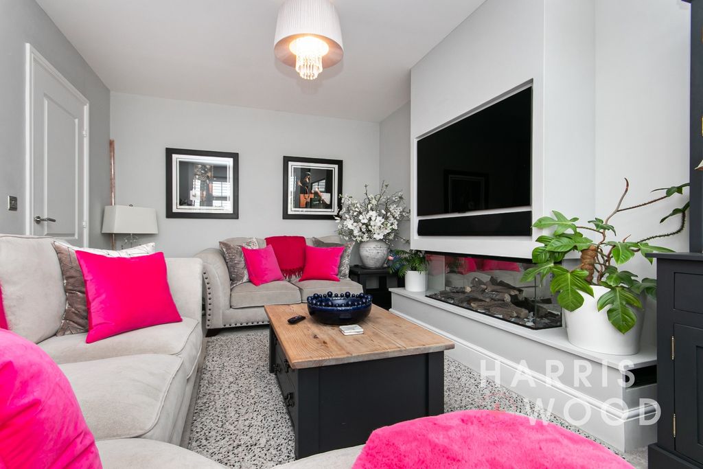 Property photo 3 of 44 4445043