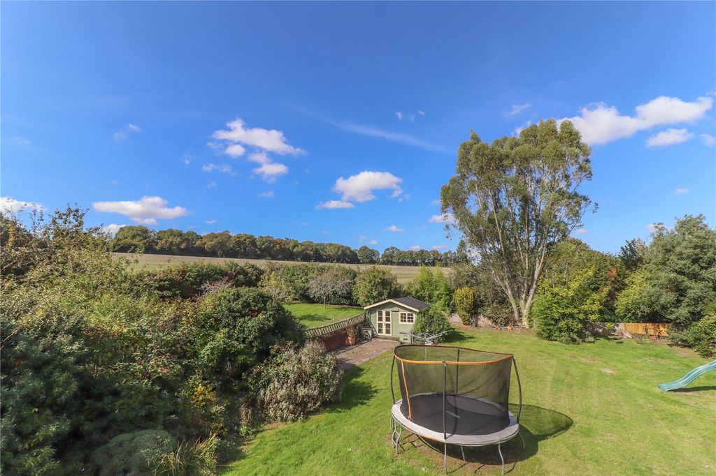 Property photo 3 of 30 Picture No. 37