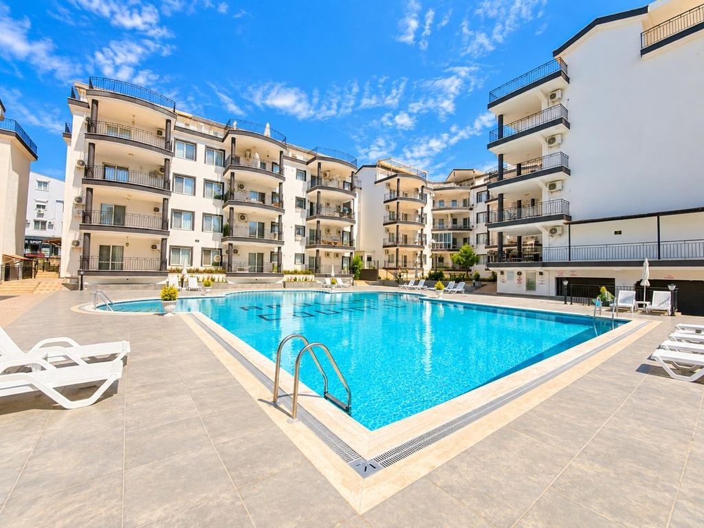 Property photo 2 of 25 A Sea View Two-Storey Didim Penthouse For Sale – Communal Pool And Sunbathing Terraces
