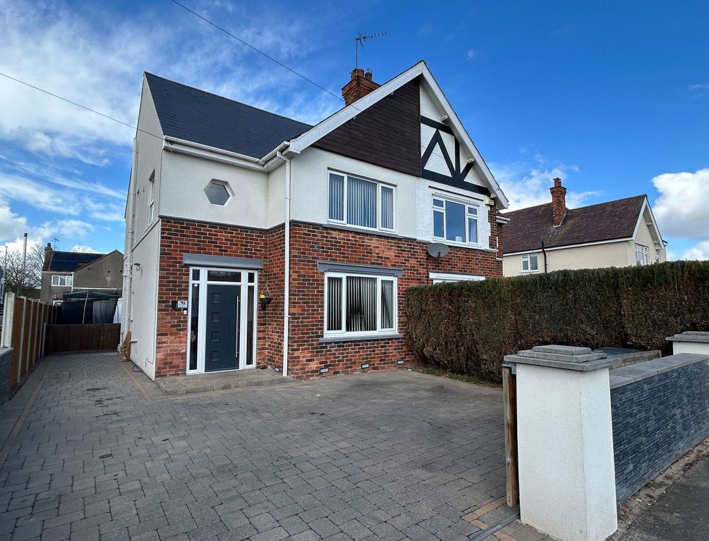 Property photo 1 of 32