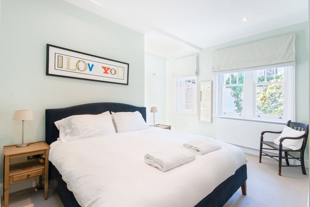 Property photo 3 of 25 Photo 03