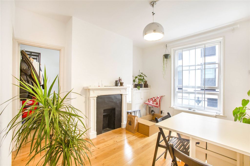 Property photo 2 of 10 Reception