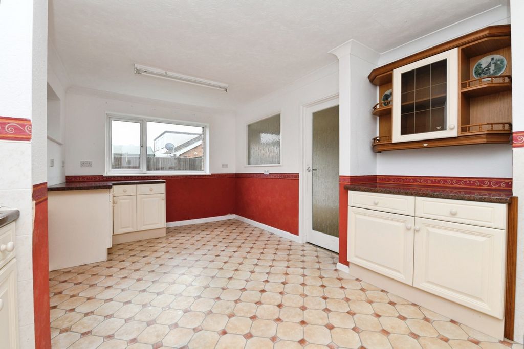 Property photo 3 of 11 Photo