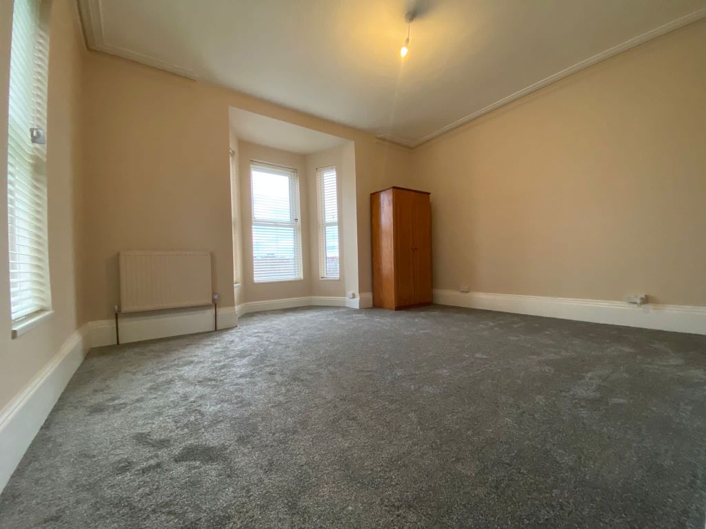 Property photo 3 of 11 Bedroom