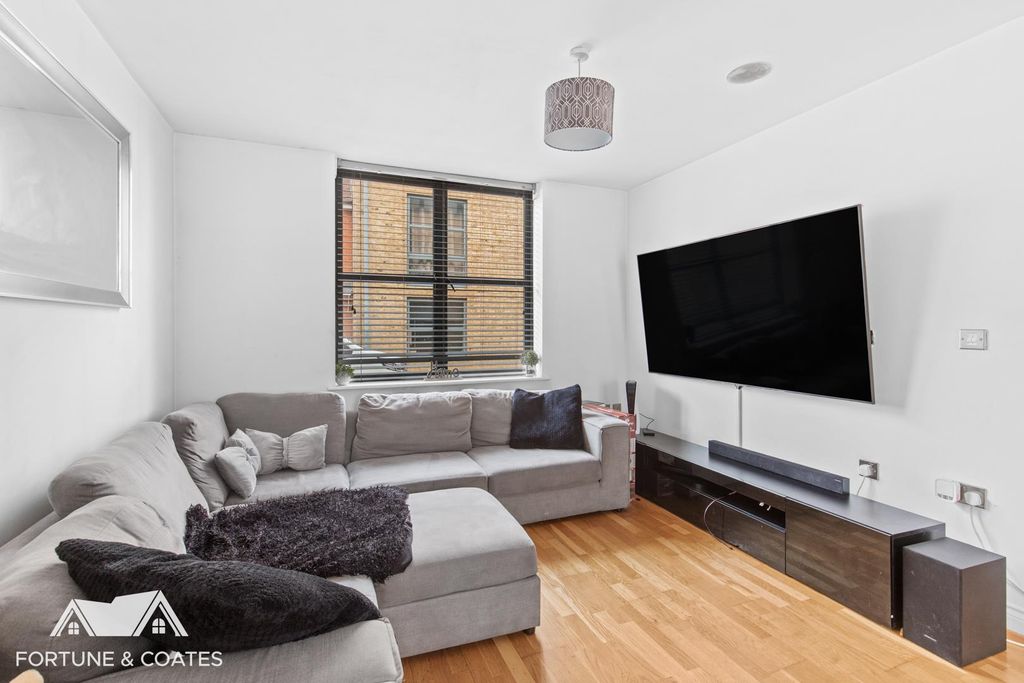 Property photo 2 of 17 Sopersquare_7.Jpg