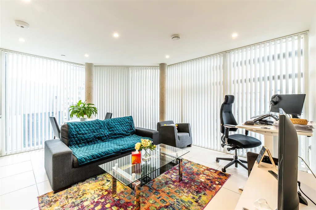 Apartment in Nottingham, St Ann's, Nottinghamshire - More