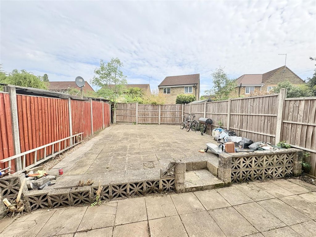 Property photo 2 of 8