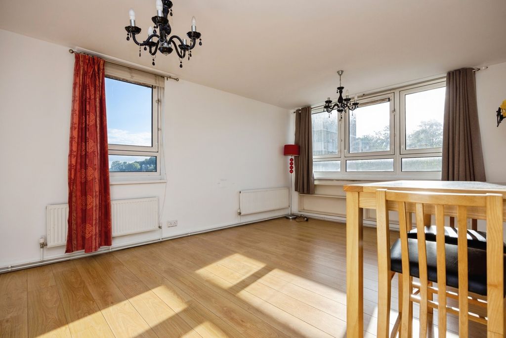 Property photo 3 of 17 Photo