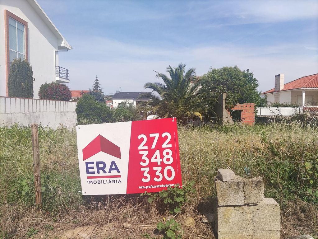 Property photo 1 of 2