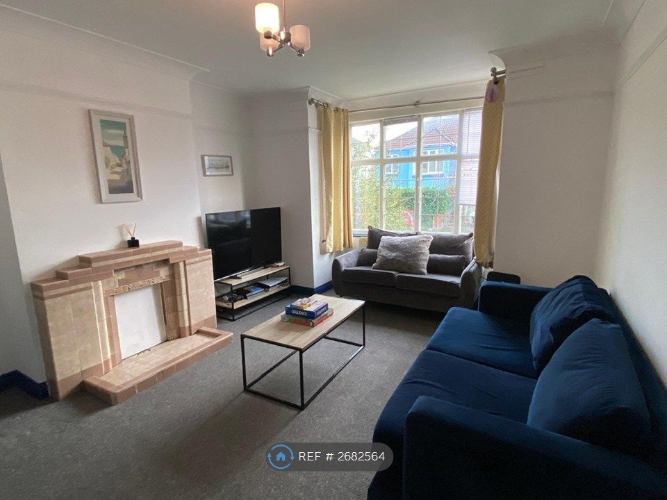 Property photo 2 of 11