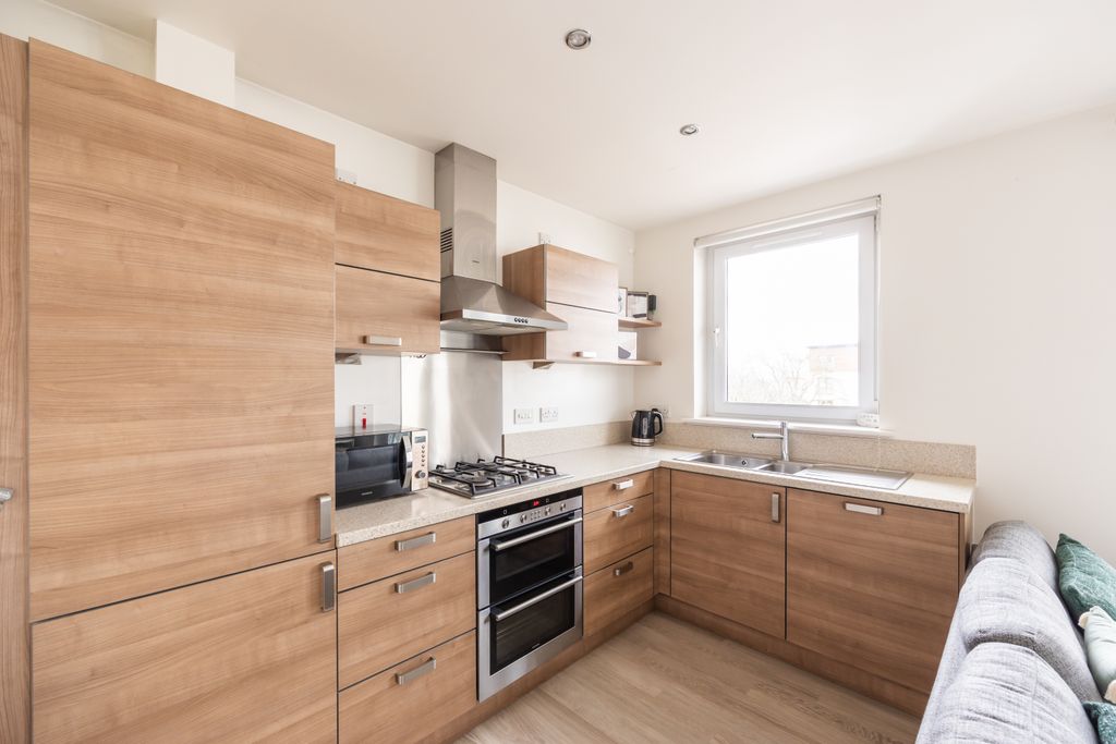 Property photo 3 of 17 Property Image 3