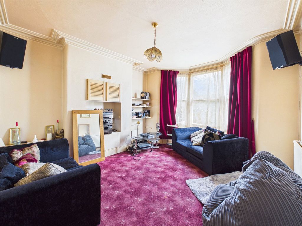 Property photo 2 of 15 Picture No. 01