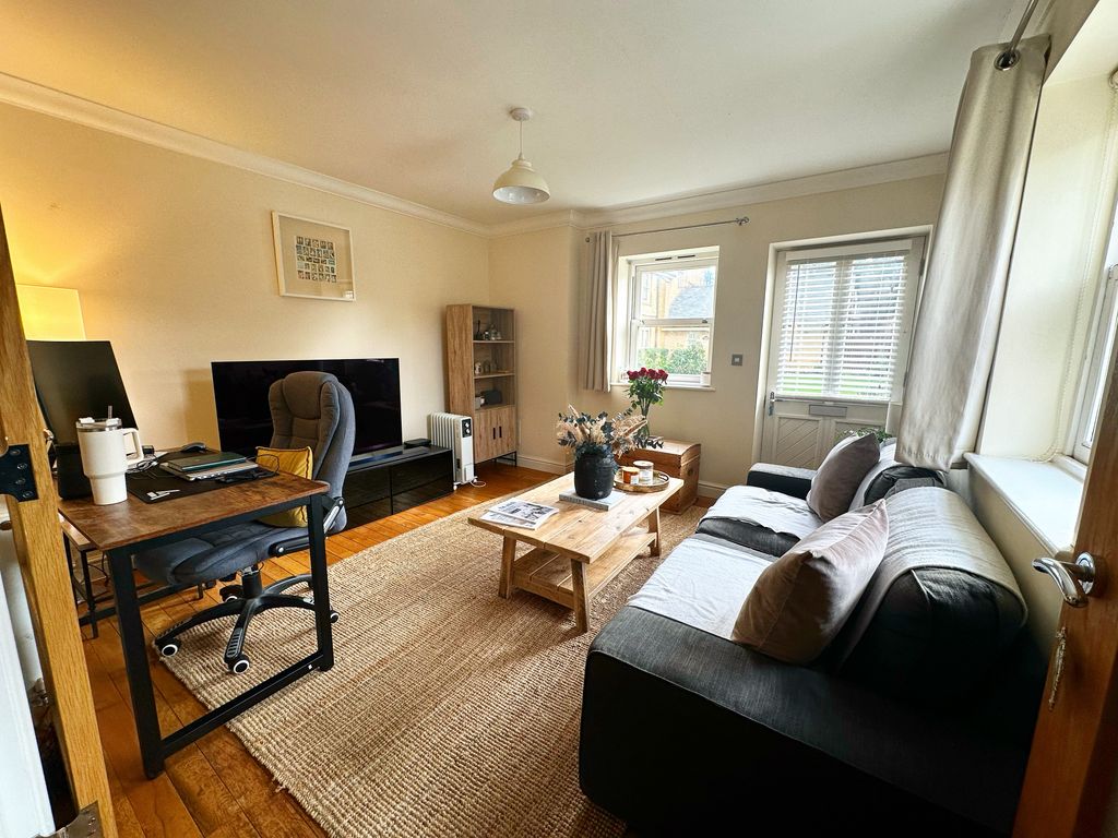 Property photo 2 of 9