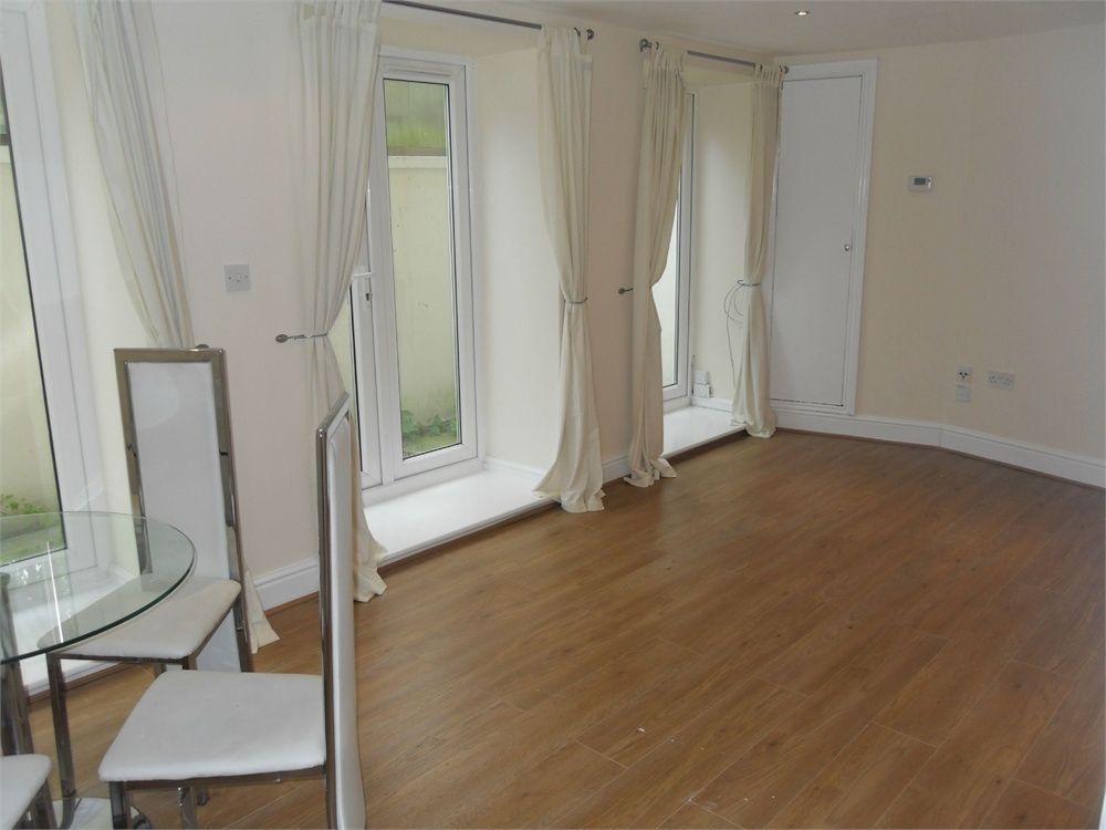 Property photo 2 of 10 Gallery