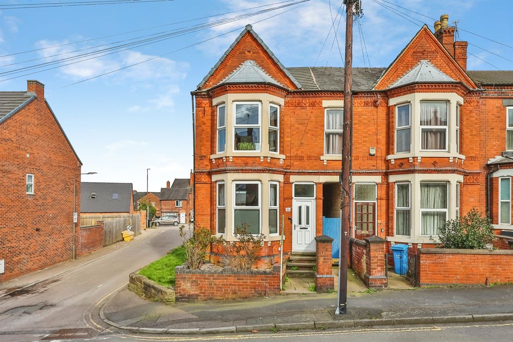 Property photo 1 of 27