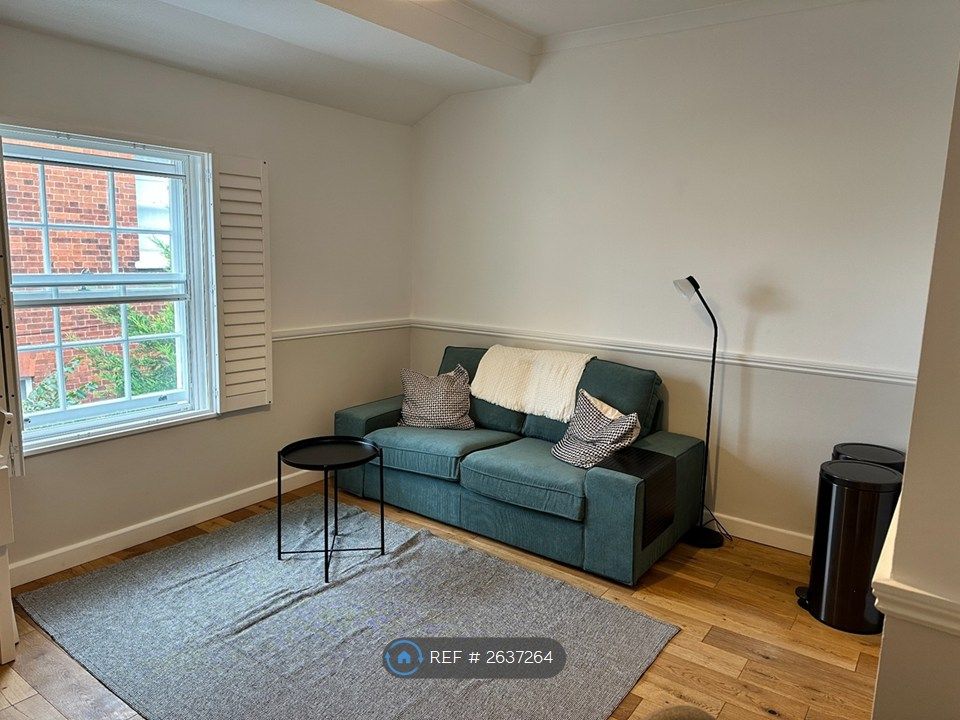 Property photo 2 of 12 Lounge
