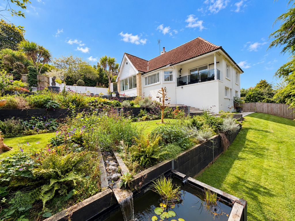 Property photo 1 of 33