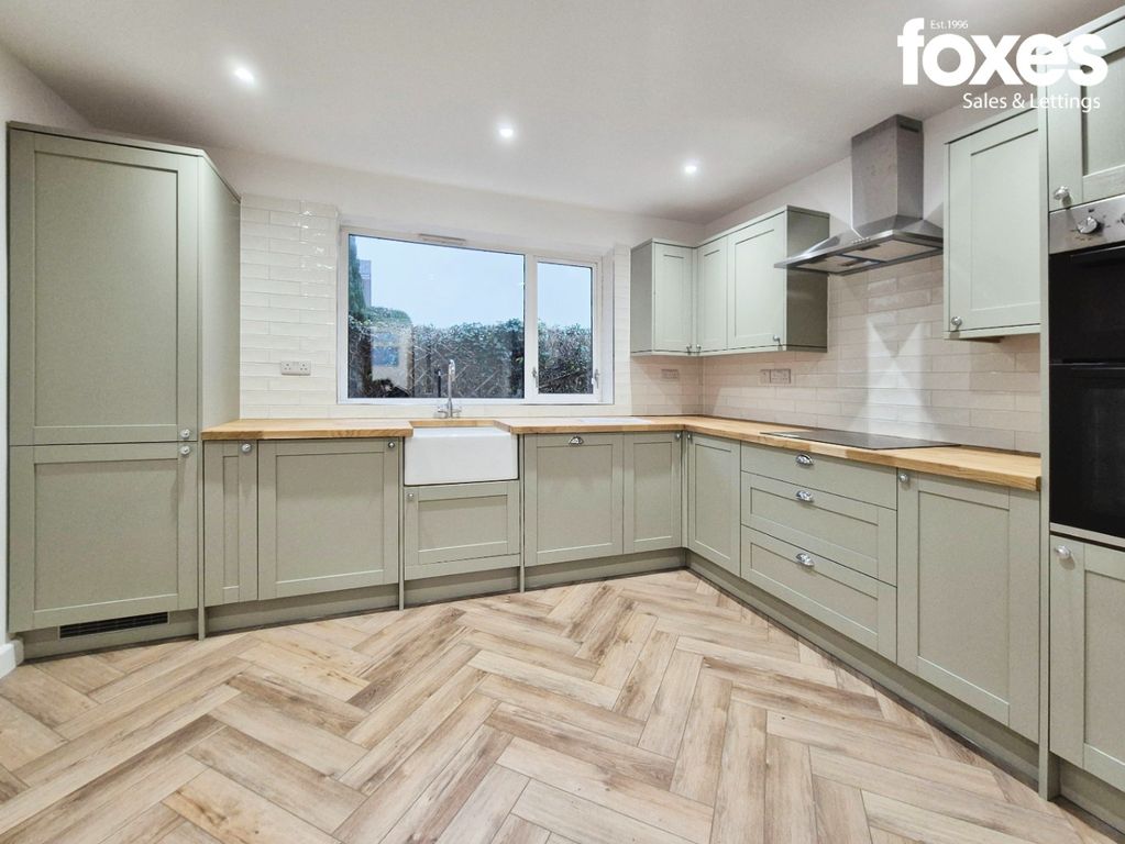 Property photo 3 of 14 3776373