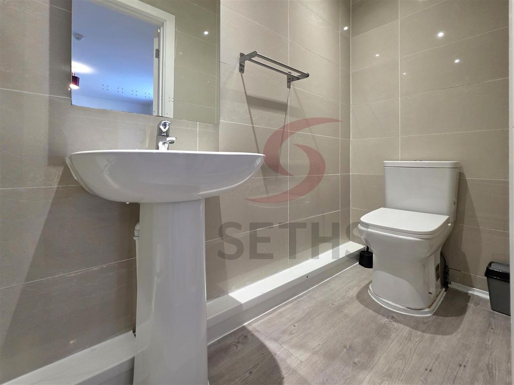 Property photo 3 of 6 Shower Room