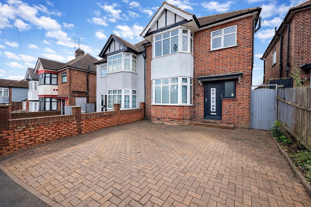 Property photo 1 of 11 4866140