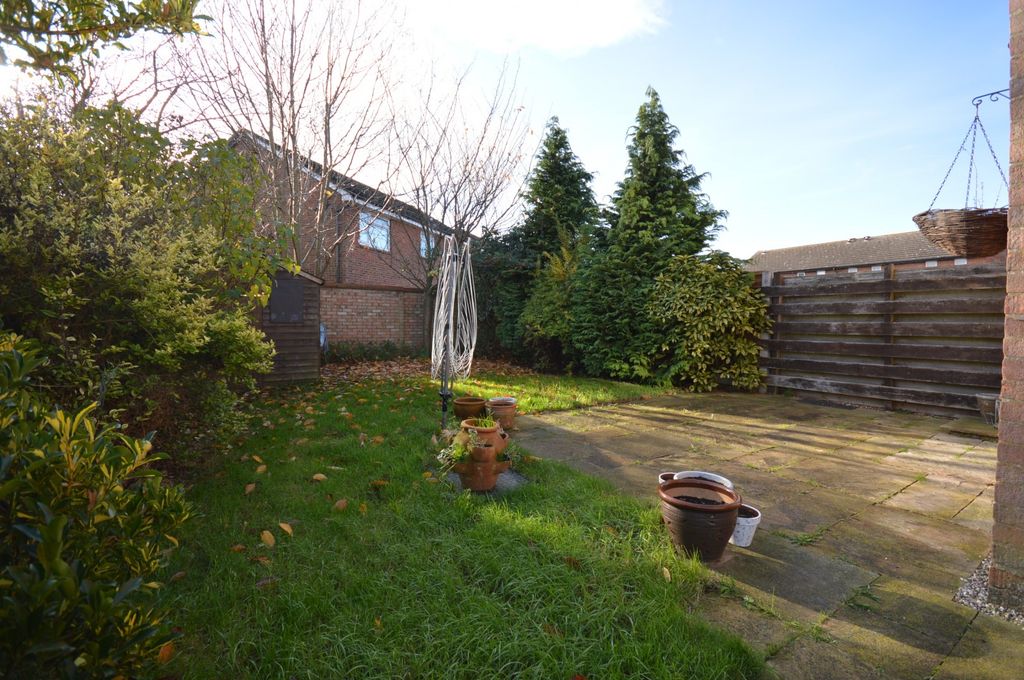 Property photo 2 of 13 Garden