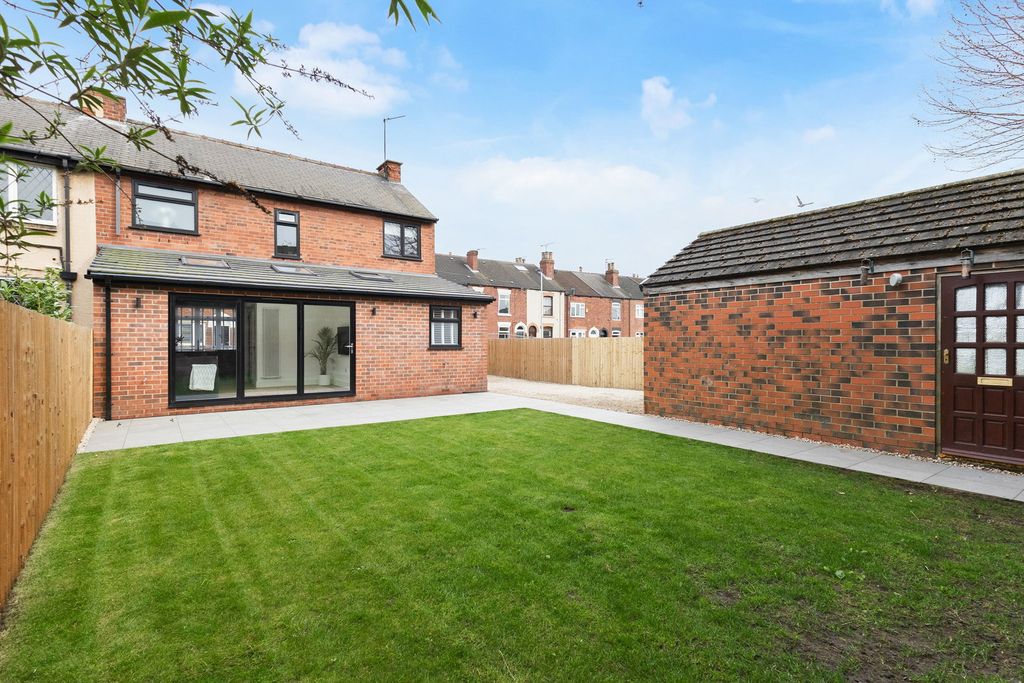 Property photo 1 of 25