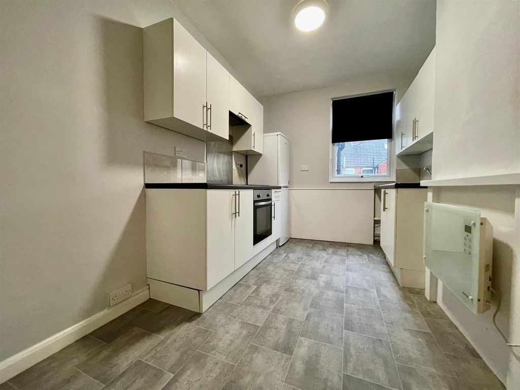 Property photo 2 of 4 Good Size Kitchen