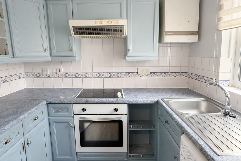 Property photo 3 of 12