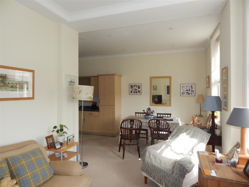 Property photo 3 of 11 Picture No. 08