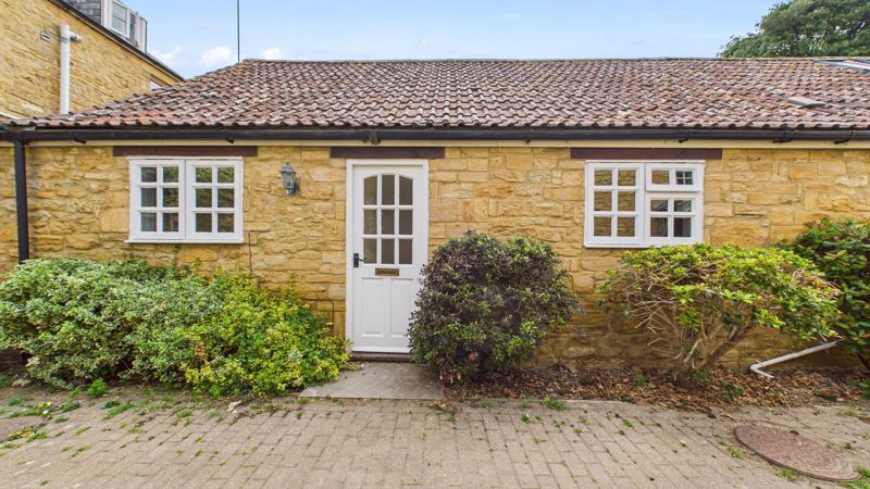 Property photo 1 of 10 Photo 4