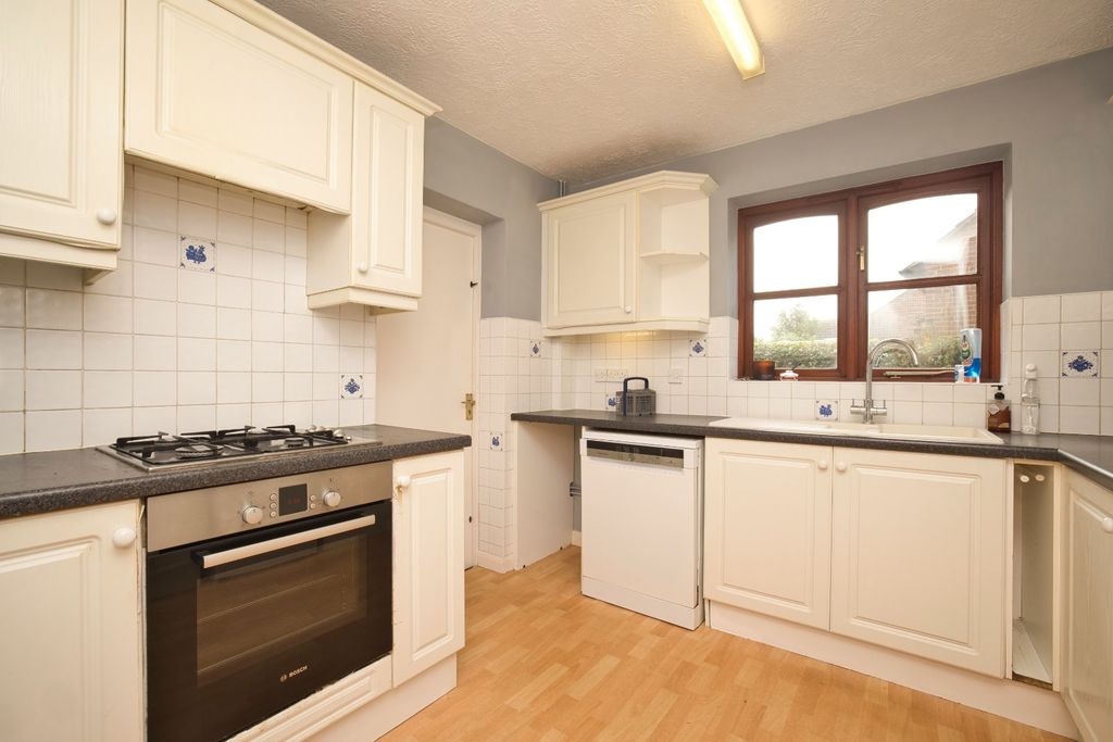 Property photo 3 of 16 Picture 3