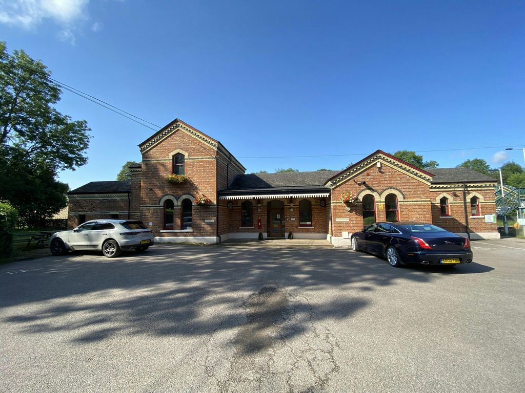 Property photo 1 of 6 Ccb0B5B2E826B6d7c991Bc6ce17E783Dimg_9657.Jpeg