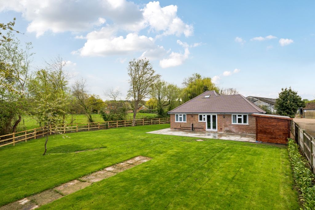 Property photo 2 of 33