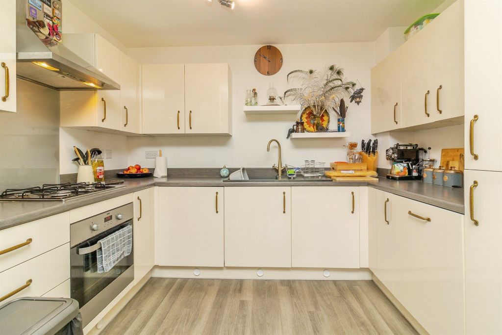 Property photo 3 of 17