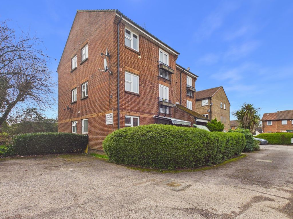 Property photo 1 of 9 Front