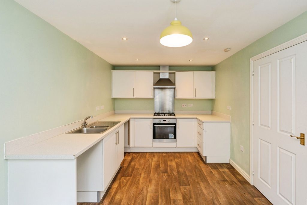 Property photo 3 of 18 Pbox-Img.Jpg
