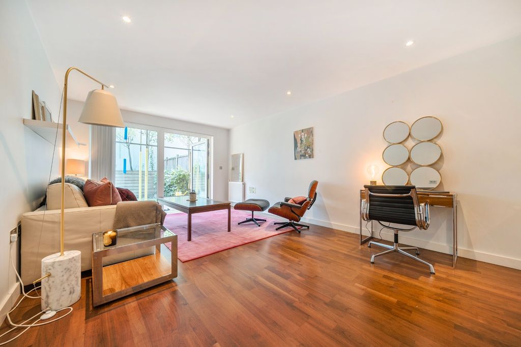 Property photo 3 of 12 3504836