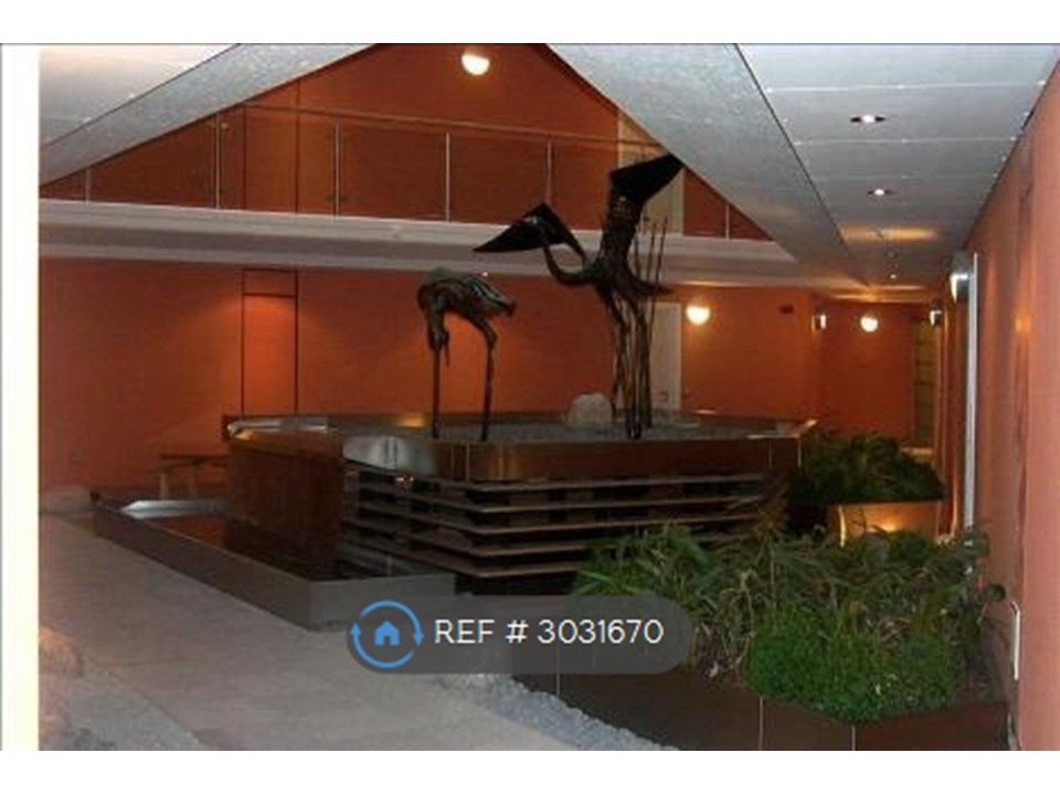 Property photo 2 of 6 Japanese Gardens In The Communal Atrium