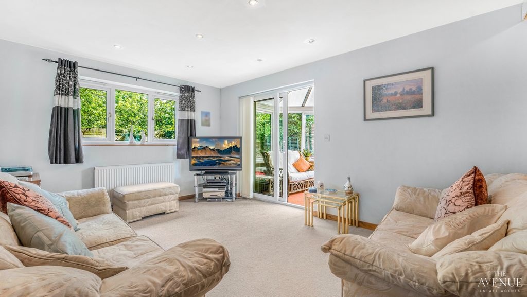 Property photo 2 of 27 4984662