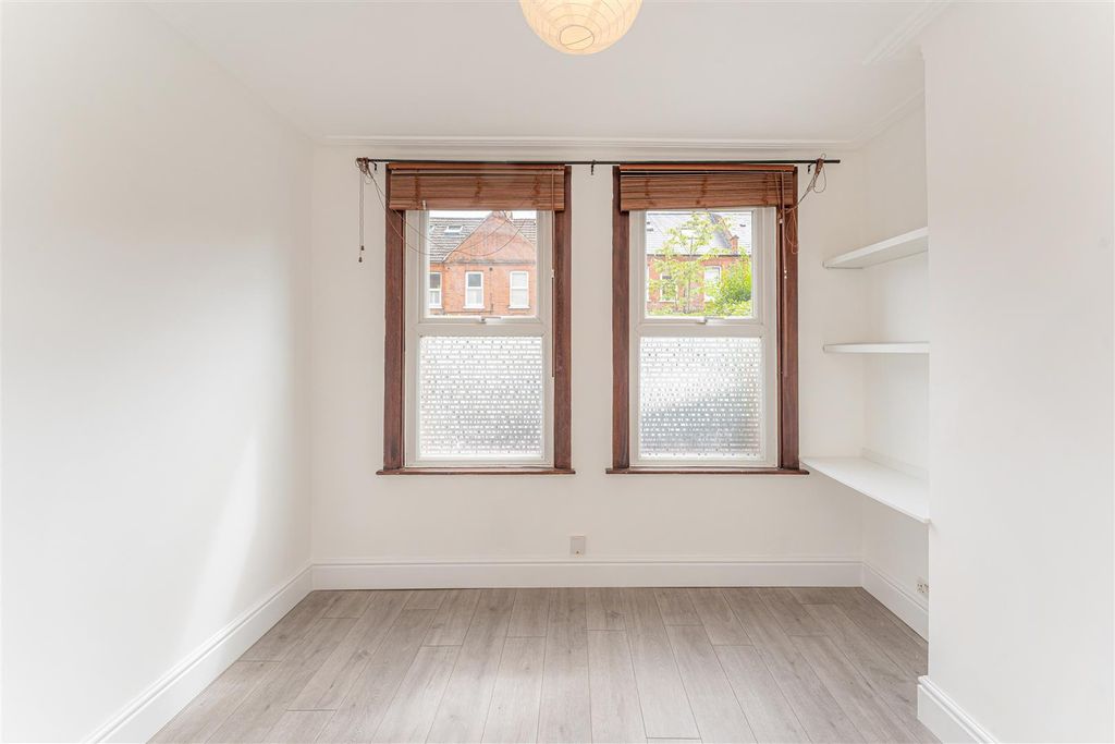 Property photo 3 of 18 17.Jpg